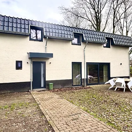 Luxe Recreatiewoning 31s In Bosrijke Omgeving Noord Brabant Voor 6 Personen Met Verdieping Prázdninový areál *