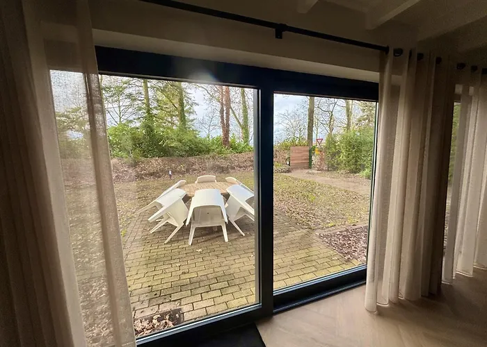 Luxe Recreatiewoning In Bosrijke Omgeving 6 Personen Met Verdieping