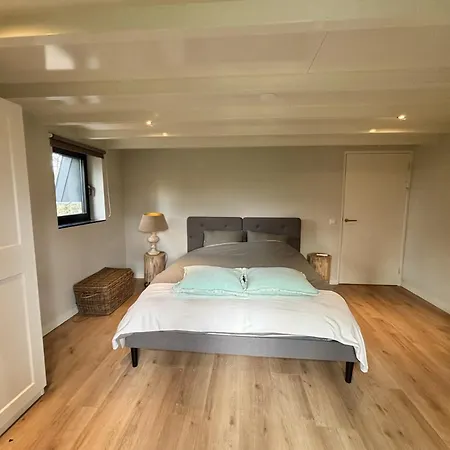 Luxe Recreatiewoning 31s In Bosrijke Omgeving Noord Brabant Voor 6 Personen Met Verdieping