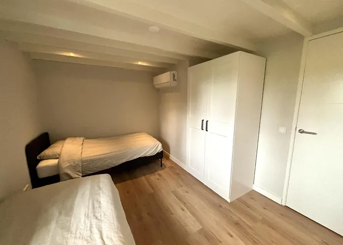 Luxe Recreatiewoning In Bosrijke Omgeving 6 Personen Met Verdieping * Waalre